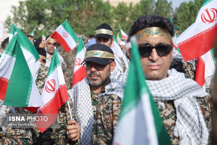 پیام قدردانی فرمانده سپاه از حضور حماسی مردم در رزمایش ۱۰۰ هزار نفری «جانفدایان خوزستان»