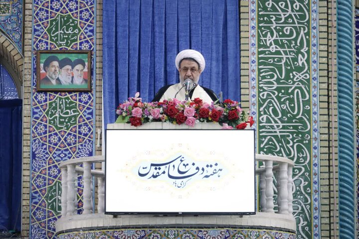 امام جمعه کرمان: رئیس جمهور از مواضع کشورمان مردانه دفاع کرد