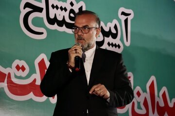 میدان‌گاه عدالت‌خانه کرمان افتتاح شد/ کلنگ‌زنی پروژه مرمت سرای سردار