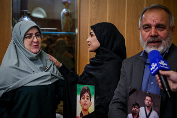 حضور فاطمه مهاجرانی، سخنگوی دولت در مراسم استقبال رسمی از مسعود پزشکیان، رئیس جمهور در بازگشت از نیویورک