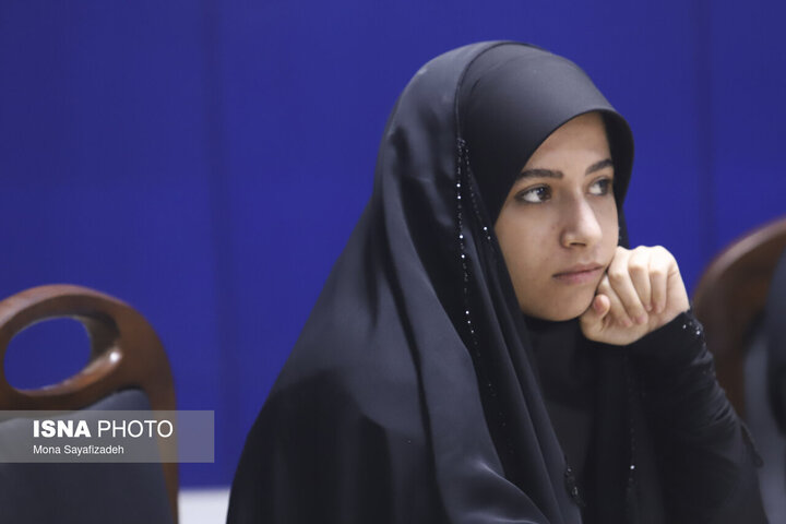 اهمیت بصیرت در عصر انتشار سریع اطلاعات