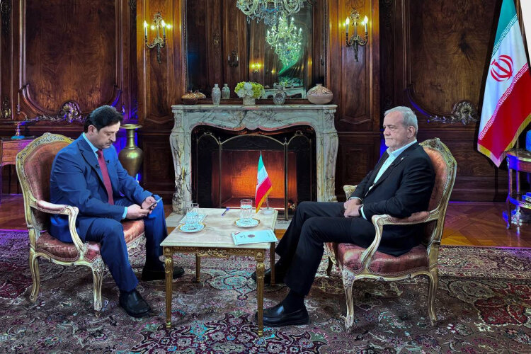 پزشکیان: آمریکا باید درباره آمادگی برای گفتوگو پاسخ دهد