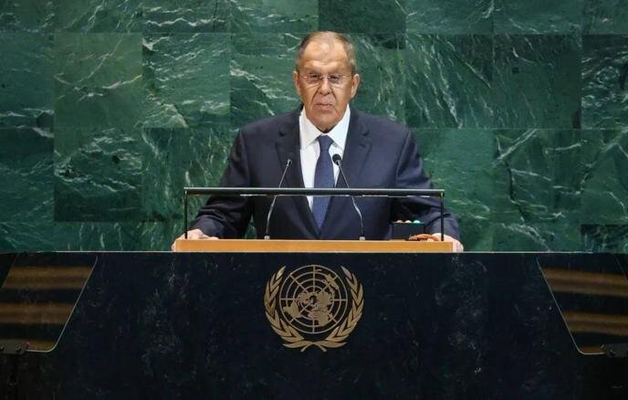 لاوروف خواستار حلوفصل جنگ در تنگه هرمز شد