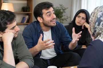 ریشه‌های خانوادگی «پرحرفی‌»