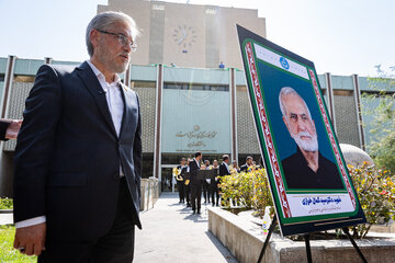 حسین سیمایی صراف، وزیر علوم، تحقیقات و فناوری در مراسم روز پرچم و آغاز سال تحصیلی دانشگاه تهران