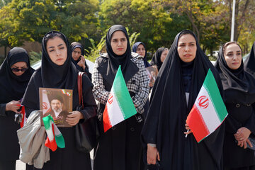 آئین روز ملی پرچم جمهوری اسلامی ایران - دانشگاه محقق اردبیلی