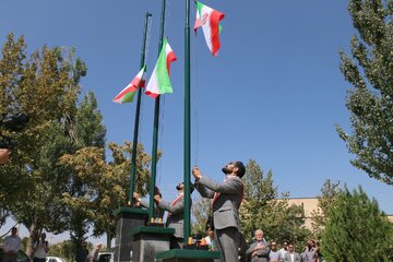 آیین اهتزاز پرچم جمهوری اسلامی ایران در دانشگاه بوعلی سینا -همدان