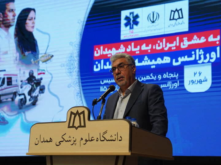 بهره‌برداری از ۱۶ دستگاه آمبولانس جدید در همدان/ توسعه خدمات هوشمند اورژانس پیش‌بیمارستانی