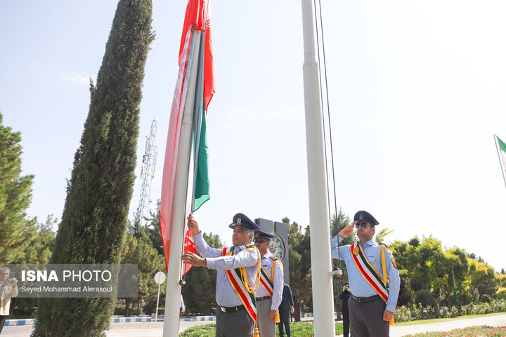 غم‌ها و شادی‌های ایران در پرچم تجسم عینی دارد