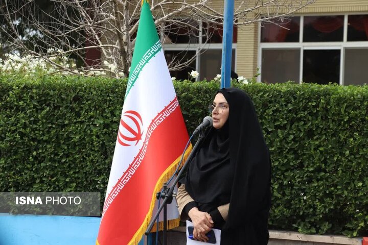 برگزاری آیین اهتزاز پرچم ایران در دانشگاه علوم پزشکی مازندران