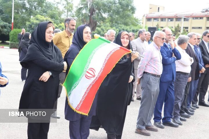 برگزاری آیین اهتزاز پرچم ایران در دانشگاه علوم پزشکی مازندران