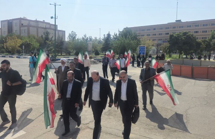 از سنگر دانش تا میدان غیرت؛ پرچم ایثار در دانشگاه آزاد ورامین-پیشوا به اهتزاز درآمد