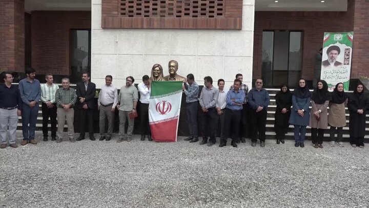 پرچم جمهوری اسلامی در آیین شروع سال تحصیلی دانشگاه فناوری‌های نوین آمل به اهتزاز درآمد