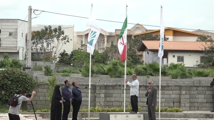 پرچم جمهوری اسلامی در آیین شروع سال تحصیلی دانشگاه فناوری‌های نوین آمل به اهتزاز درآمد