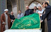 ساخت و رونمایی از سنگ مزار حضرت عبدالعظیم حسنی(ع) با هنر دست هنرمند شیرازی