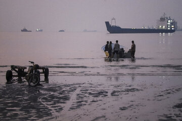 طلوع در ساحل «سورو»