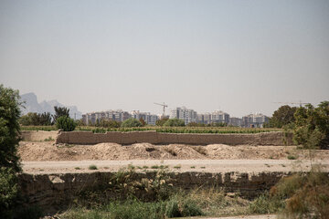 برای آنکه کیفیت پساب به گونه‌ای باشد که بتوان از آن برای محصولات خام‌خوری به‌ویژه صیفی‌جات استفاده کرد، باید درجه (گرید) «اِی» (A) داشته باشد.
 درجه پساب تصفیه‌خانه جنوب اصفهان «دی»(D) است و قابلیت استفاده برای آبیاری محصولات مثمر را ندارد.