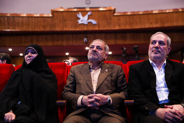 علیرضا کاظمی، وزیر آموزش و پرورش در مراسم یادواره شهدای معلم و دانش آموز