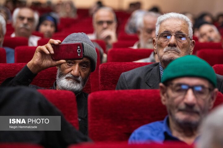 ۶۰ درصد سالمندان حقوق ماهانه ندارند/کاهش ۴۵ درصدی شاخص دارایی سالمندان بعد از ۷۰ سالگی