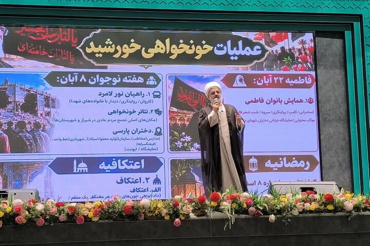 مردم با حضور در خیابان‌ها جلوه‌ای از یک بعثت اجتماعی را به نمایش گذاشته‌اند