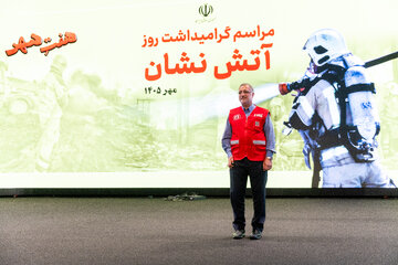 علیرضا زاکانی، شهردارتهران در مراسم بزرگداشت روز آتش نشان
