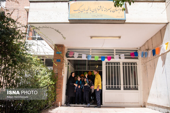 رقص دست‌ها؛ جایی که سکوت، به زبان اشاره حرف می‌زند