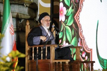 امام جمعه بیرجند: دفاع مقدس محور فکری مقاومت ایران شده است