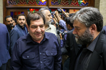 محمد مخبر در مراسم ختم احمد ناطق نوری