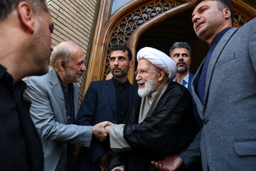 مهدی کروبی در مراسم ختم احمد ناطق نوری