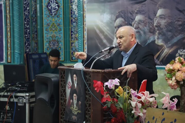 استاندار مازندران: راه شهدا را با خدمت صادقانه به مردم ادامه می‌دهیم