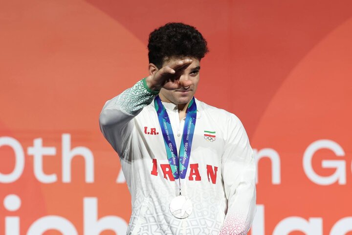 علیپور: مدالم را به جوانان سرزمینم تقدیم می‌کنم/ تنهاترین قهرمان هستم