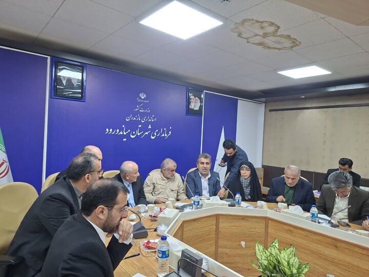 نیکزاد: مجلس همزمان موضوع جنگ و اقتصاد را دنبال میکند