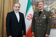پیام فرمانده کل ارتش به عراقچی
