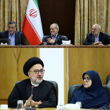 روایت ابطحی از دیدار جمعی از کنشگران سیاسی با رئیس‌جمهور