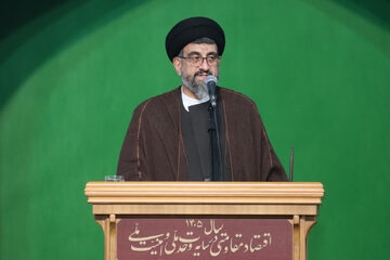 امام‌جمعه ساری: اگر نفت ایران صادر نشود هیچ کشتی نفتی از خلیج فارس عبور نمی‌کند