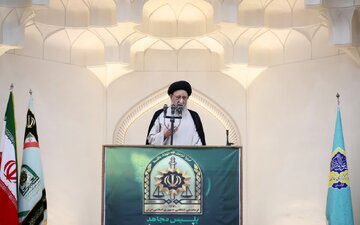 امام جمعه گرگان: نخبگان باید میدان حل مسائل کشور را در اختیار داشته باشند