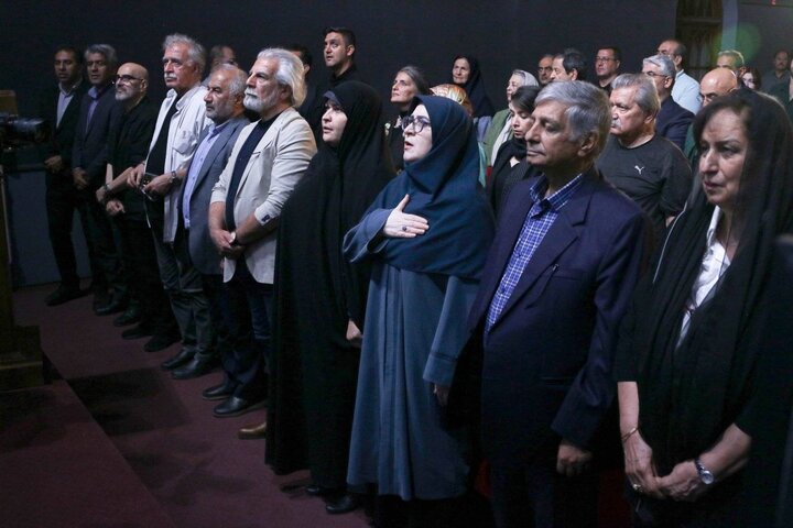 جمعه/یک «نشان» برای هنرمندی که پای کارها و انتخابهایش ایستاد