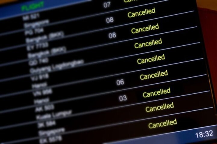 حذف ناگهانی دروس در دانشگاه‌های انگلیس