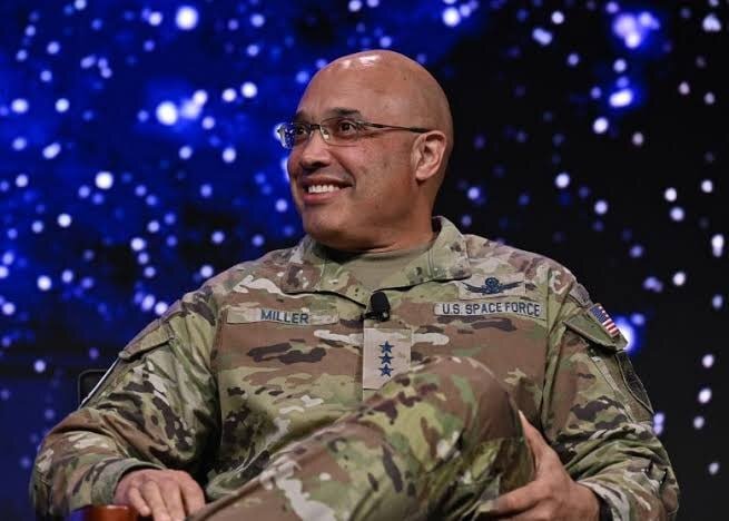 ترامپ رئیس فرماندهی فضایی آمریکا را معرفی کرد
