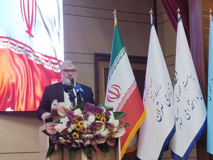 ۴۵ درصد حملات دشمن متوجه تهران بود/ خدمت‌رسانی در سخت‌ترین شرایط متوقف نشد