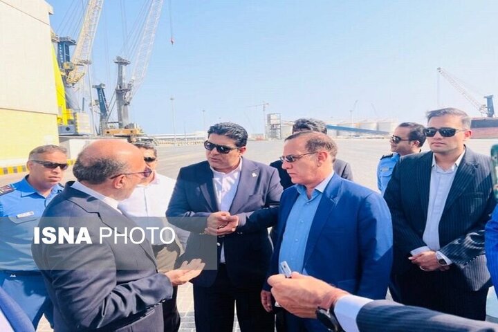شتاب در توسعه مبادلات بین‌المللی سیستان و بلوچستان/پایش میدانی تخلیه کالا در بندر چابهار