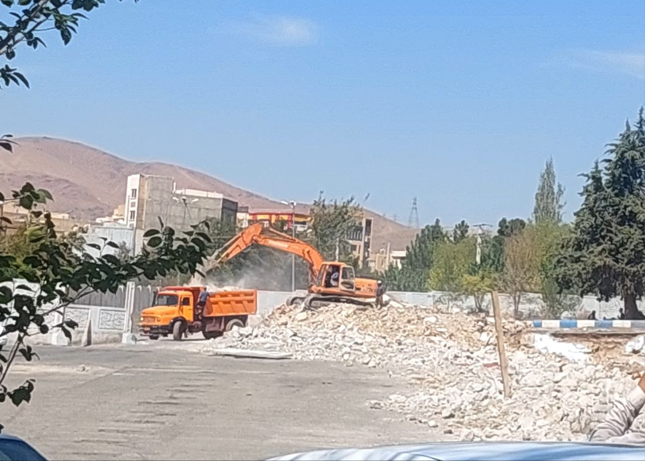 پایان عملیات تخریب زندان رجایی‌شهر با حضور خبرنگاران