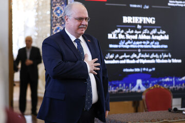 نشست وزیر امورخارجه با سفرا و نمایندگی‌های خارجی مقیم تهران