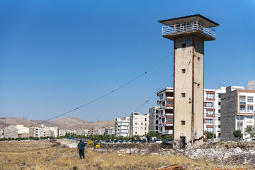 تخریب زندان رجایی شهر