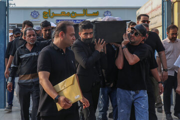 مراسم تشییع «طارق نیک‌پور»، نوازنده گروه تئاتر «تی‌توک» - بندرعباس
