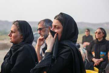 مراسم تشییع «طارق نیک‌پور»، نوازنده گروه تئاتر «تی‌توک» - بندرعباس

