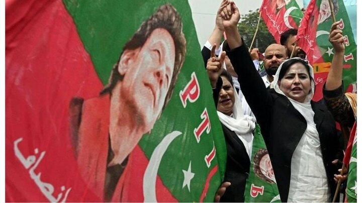 مذاکره دولت پاکستان با حامیان عمران خان برای مهار اعتراضات اسلام‌آباد