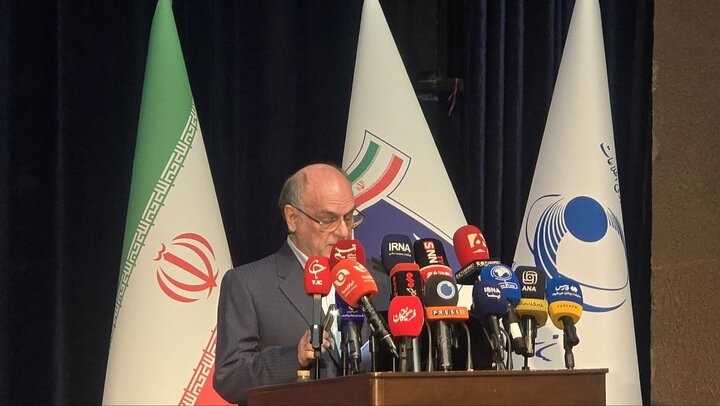 تصویرسازی یک استاد دانشگاه از آینده ایران در ۱۴۷۵؛ از احیای ارومیه تا سکونت در ماه و مریخ