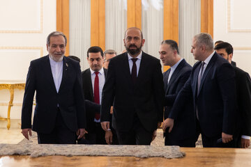 دیدار آرارات میرزویان، وزیر امور خارجه ارمنستان با سید عباس عراقچی، وزیر امور خارجه ایران