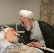 عیادت رئیس دفتر رهبر انقلاب در قم از آیت‌الله نوری همدانی 